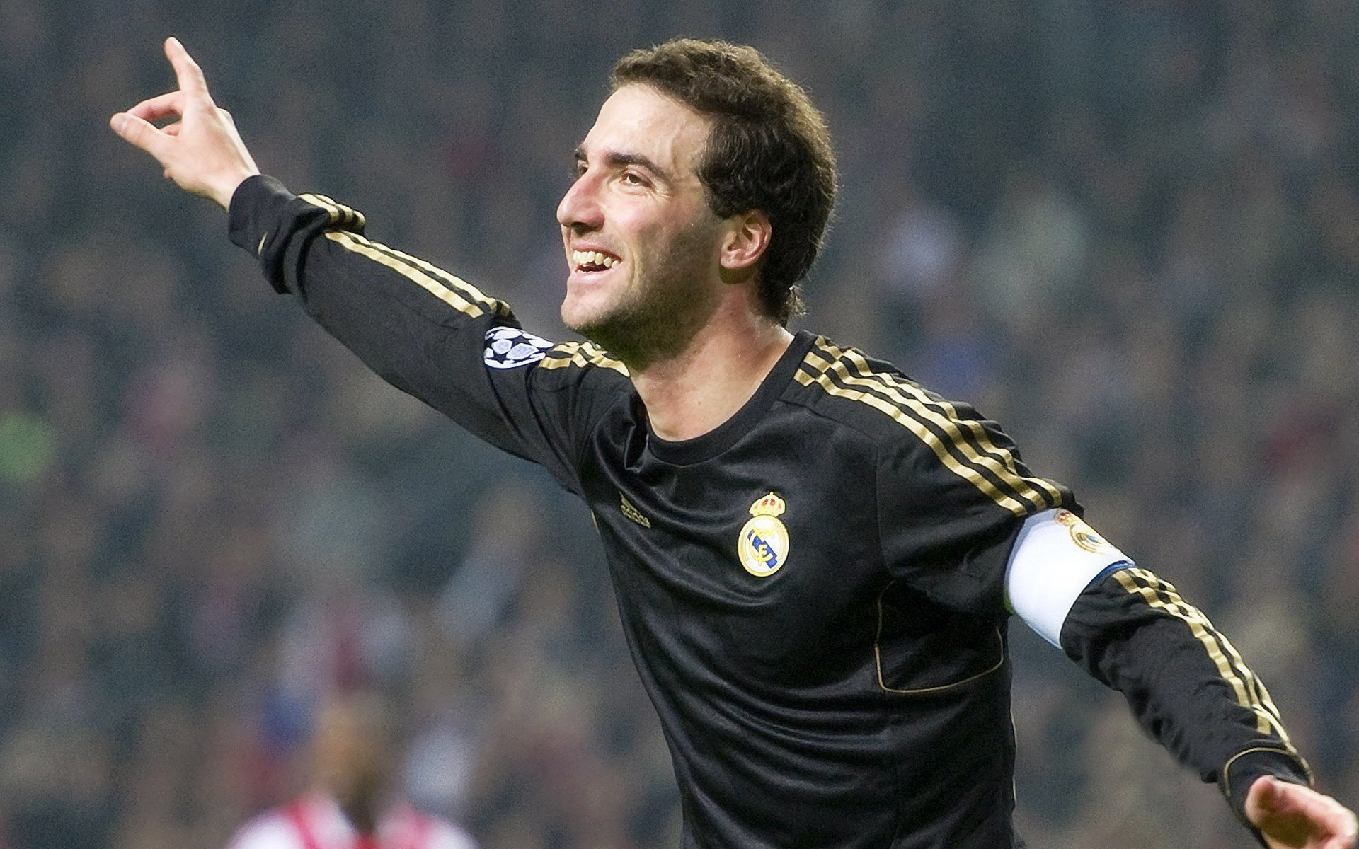 世界杯:决赛下半场姆巴佩连入两球 将比赛拖入加时